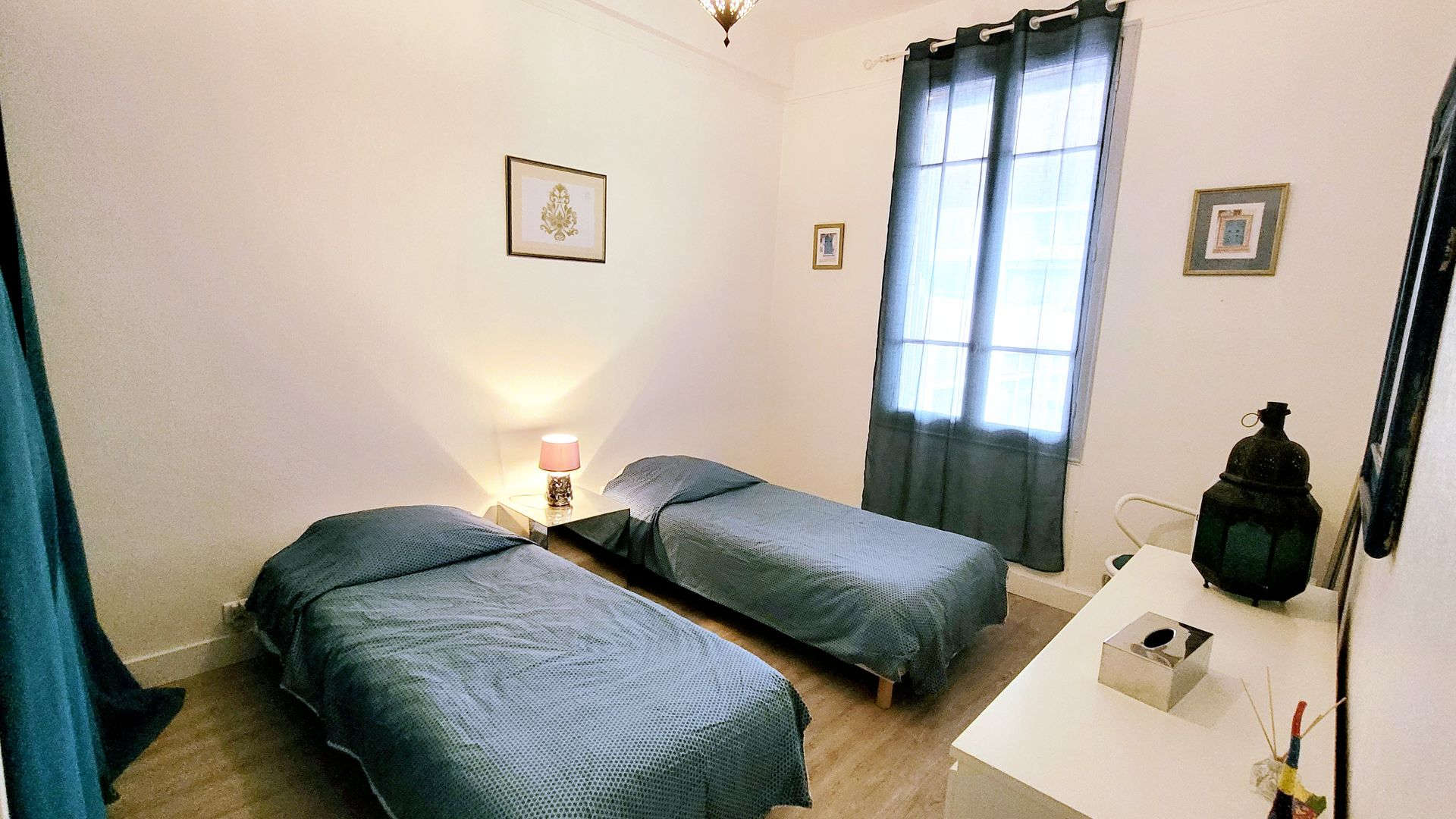 Vue 1 chambre après